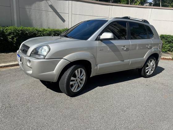 HYUNDAI TUCSON 2.7 MPFI GLS 24V 180CV 4WD GASOLINA 4P AUTOMÁTICO HYUNDAI TUCSON 2.7 MPFI GLS 24V 180CV 4WD GASOLINA 4P AUTOMÁTICO